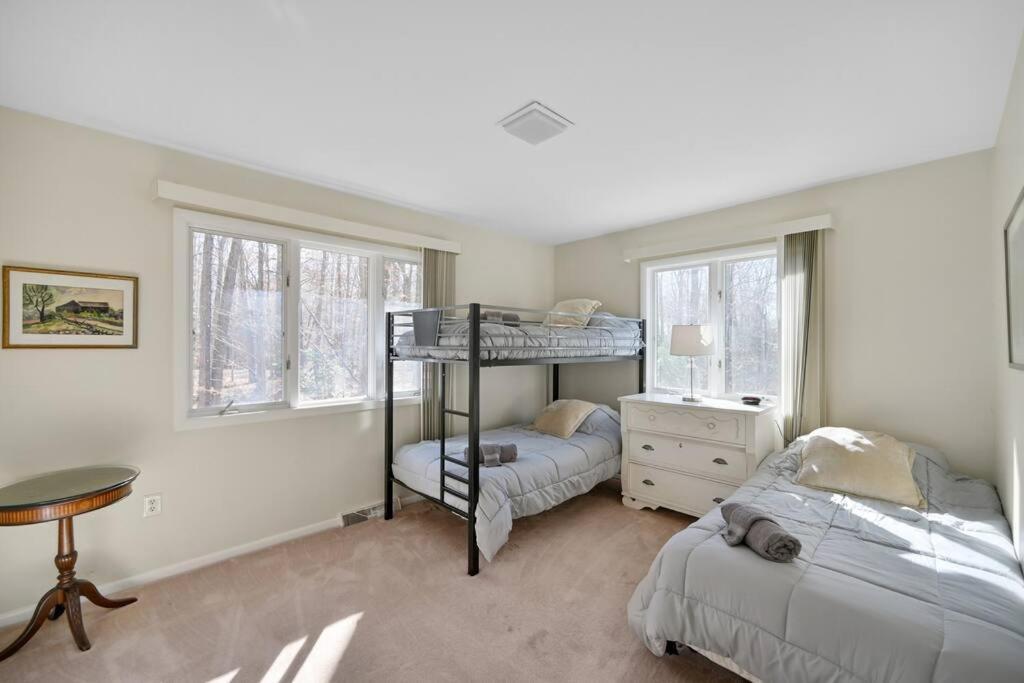 Pocono Pines, Naomi 4 Bedrooms, 2 Full Bath Casa de férias Pocono Pines
